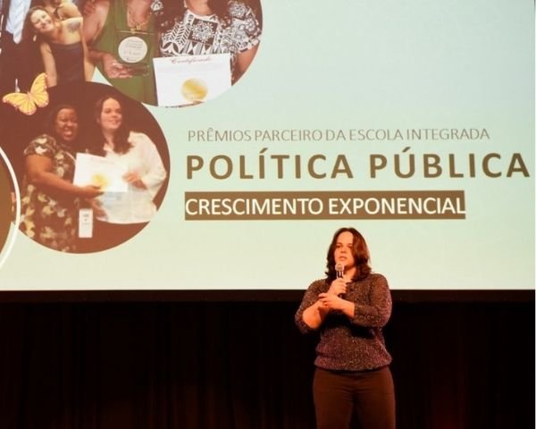 Um pouco das histórias